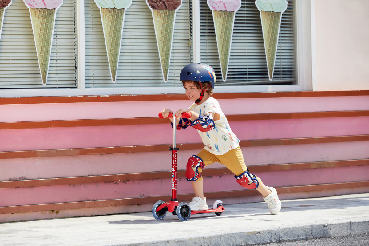 Patinete Mini Micro Deluxe LED de 3 Ruedas con Luces - 34