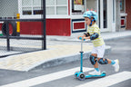 Patinete Mini Micro Deluxe LED de 3 Ruedas con Luces - 13