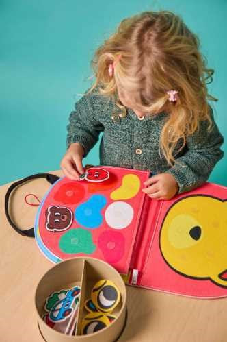 PLAY KIT MONTESSORY FORMAS & COLORES