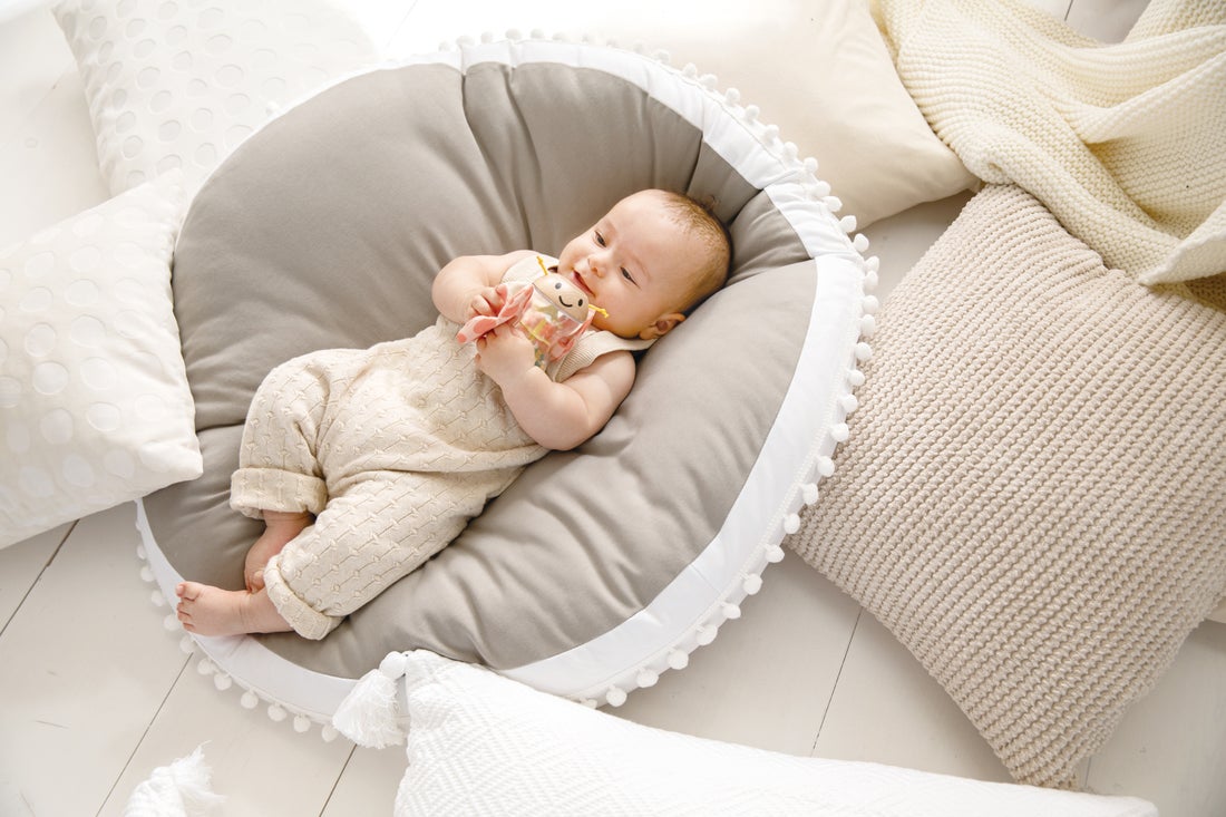 Palo de Lluvia Mariposa Robert – Sonajero Sensorial - Hape
