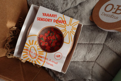 Caja Regalo Bebé Súper Oli (Premium: rutina + doudou + donut sensorial)