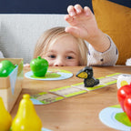 Pack Regalo 2 Años Mis Primeros Juegos: niña jugando al Primer Frutal